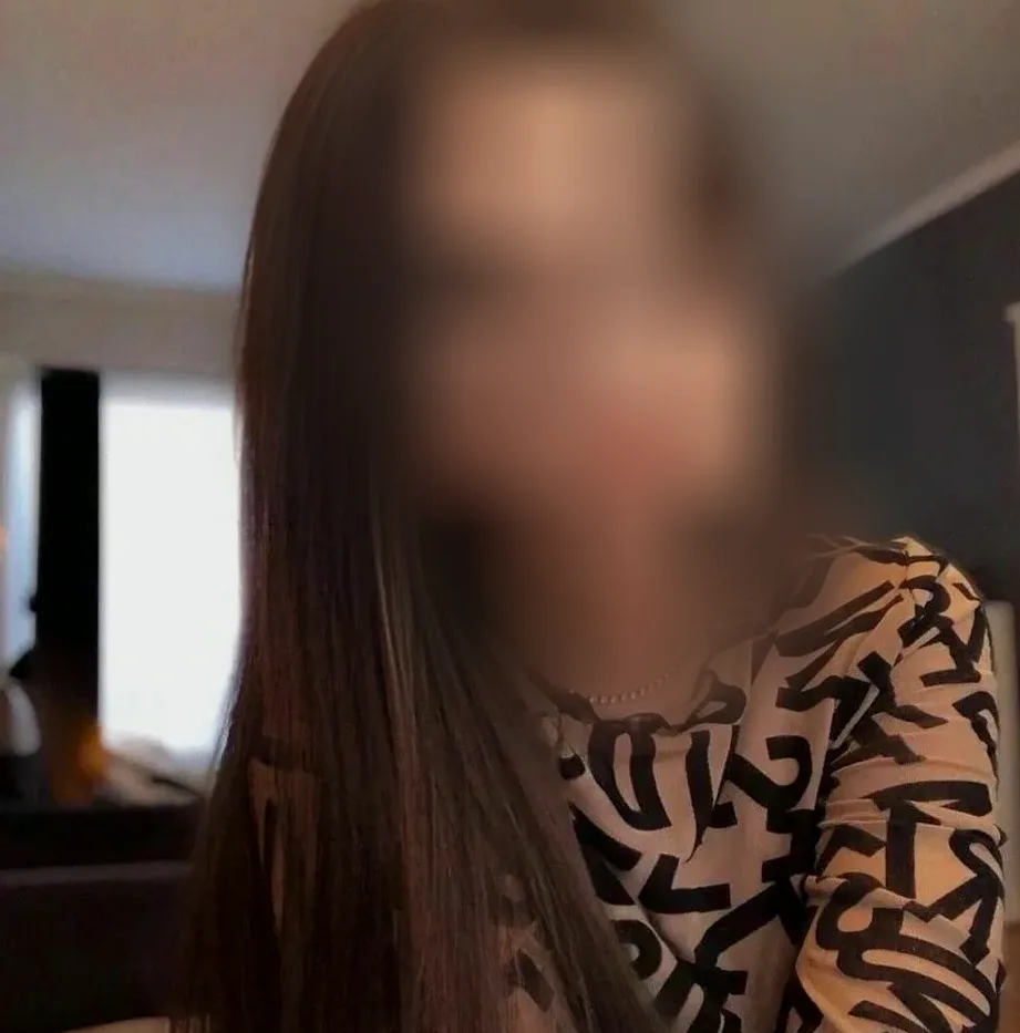 Cara, 21