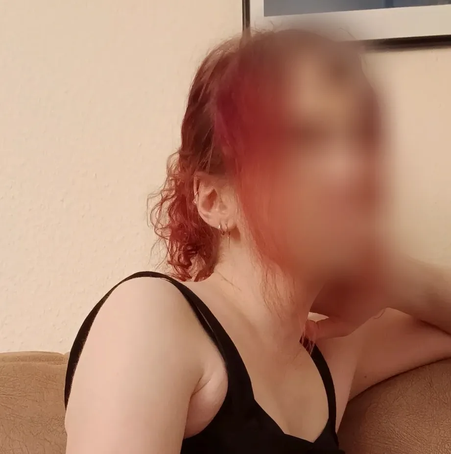 Sarah, 37